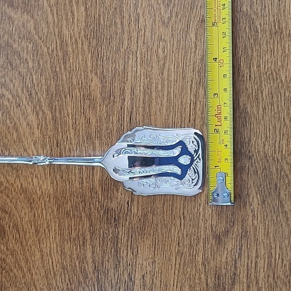 VINTAGE Silverplate Engraved Cake Tongs, Made in Hong Kong - Picture 16 of 16